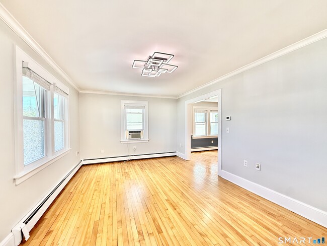 Building Photo - 120 Culloden Rd