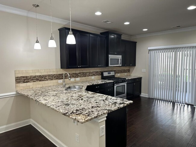 Building Photo - 7940 Pierpoint Ln