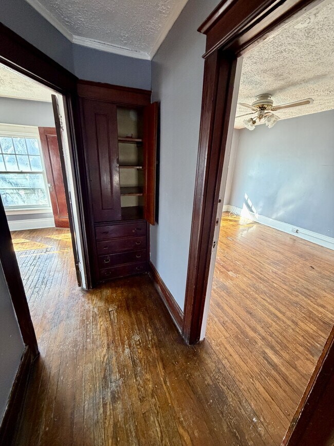 Building Photo - 98 Pierpont St