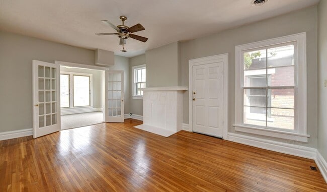 Building Photo - 1427 1/2 Bryden Road Unit