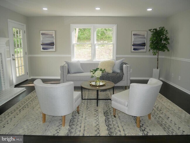 Building Photo - 35600 Sassafras Dr