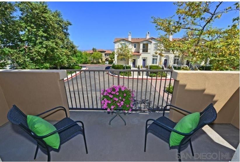 Building Photo - 14650 Via Fiesta