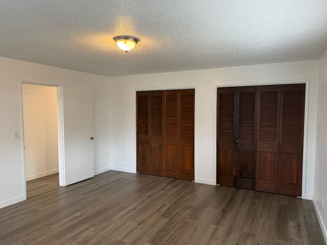 Building Photo - Updated 4 bedroom, 1 bath home in Eugene!