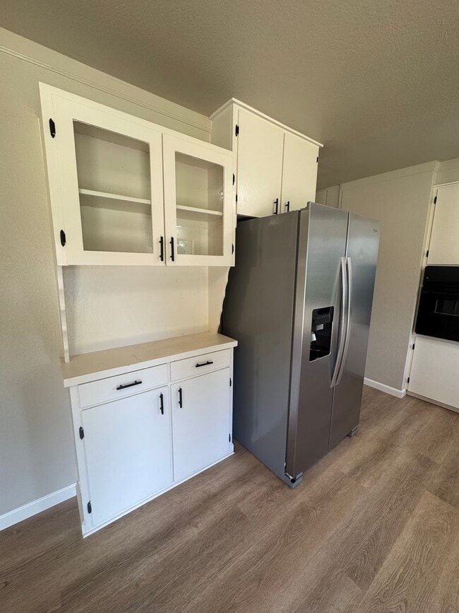 Building Photo - CUTE 3 BED 2 BATH IN COTTONWOOD, CA