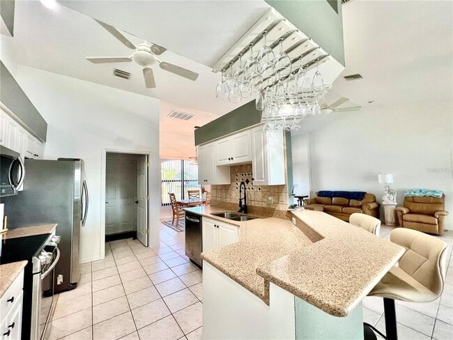 Building Photo - 426 NW 37th Pl