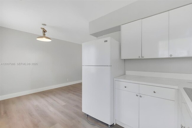 Building Photo - 923 N 17th Ave