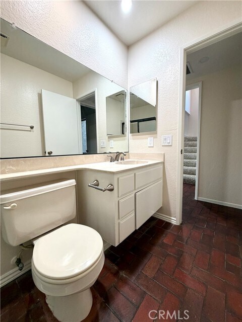 Building Photo - 1718 Chattanooga Ct