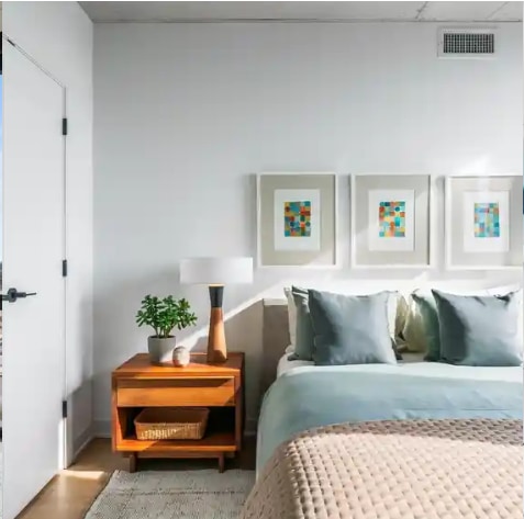 Building Photo - 230 W Polk St