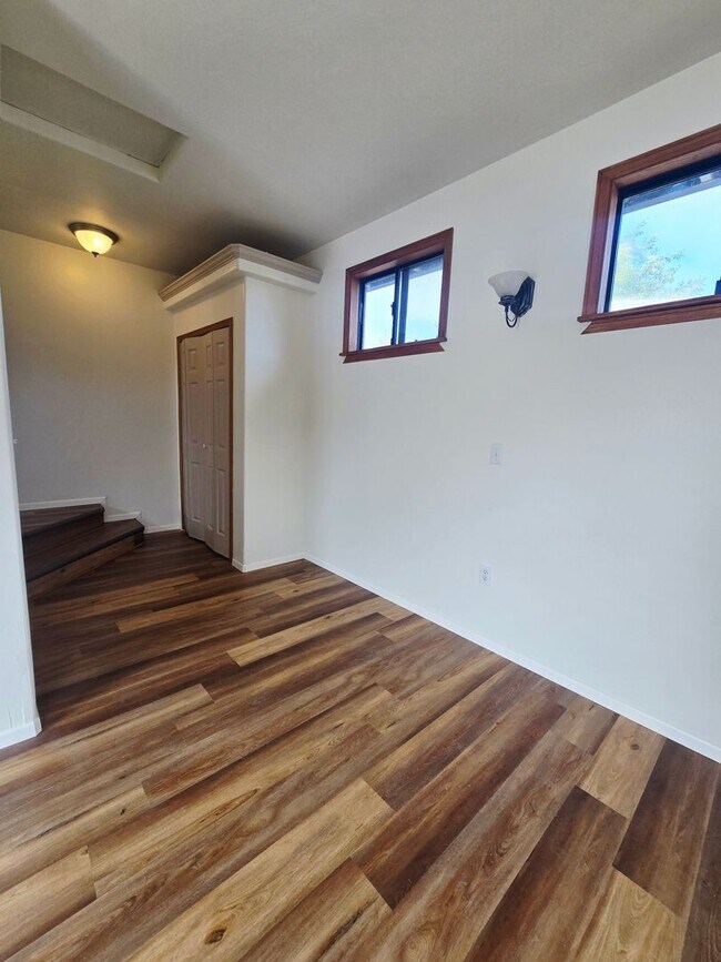Building Photo - Single Family Home in Mckinleyville!