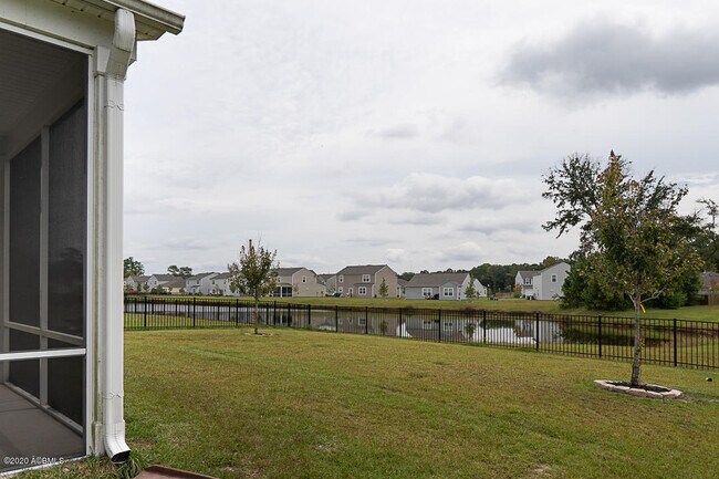 Building Photo - 81 Saluda Way
