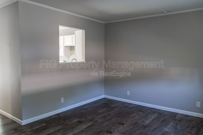 Building Photo - 112 Louella Dr