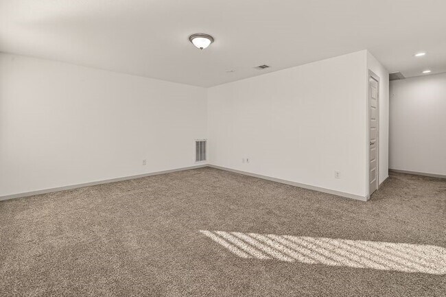 Building Photo - 7538 Keystone Blossom Trl