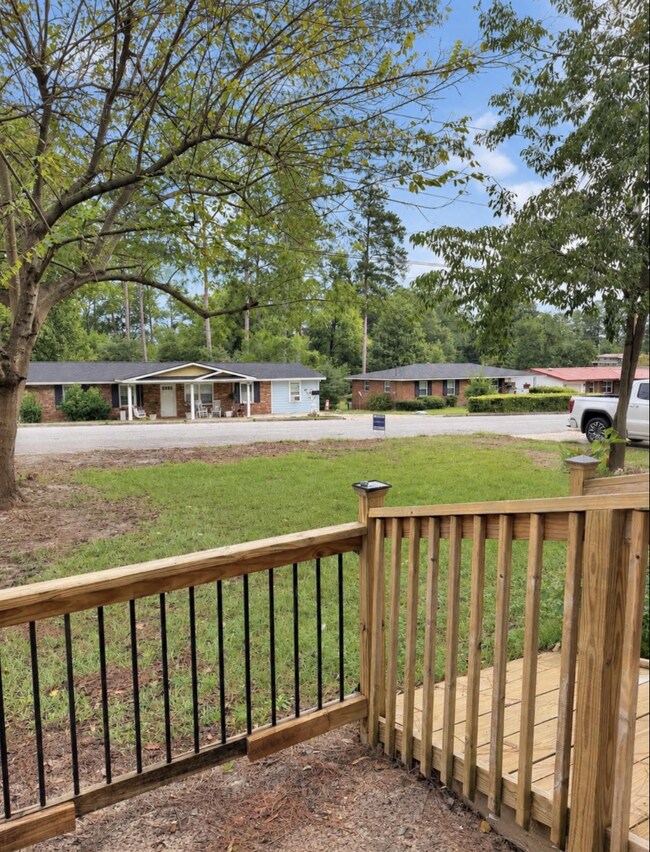 Building Photo - 1114 Terrace Cir