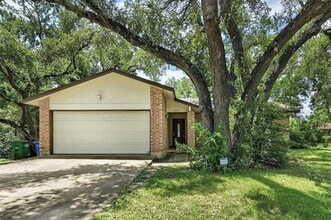 Building Photo - 8903 Piney Point Dr