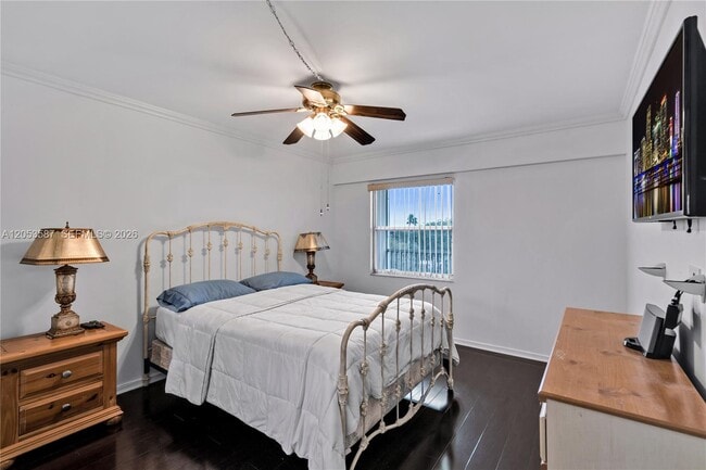 Building Photo - 801 SW 133rd Terrace
