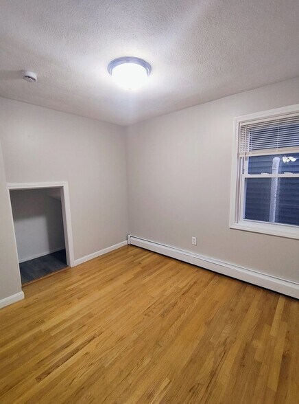 Building Photo - 27 Fremont St