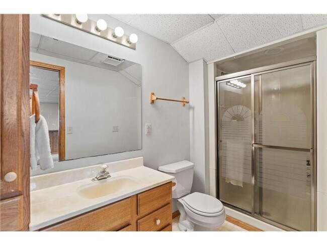 Building Photo - Stunning home located in the heart of Apple Valley *3 bed*2bath Available 10/1!