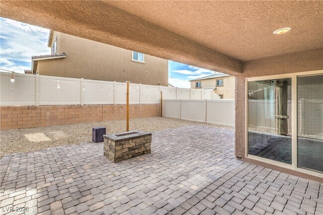 Building Photo - 4223 Wind Mesa Dr