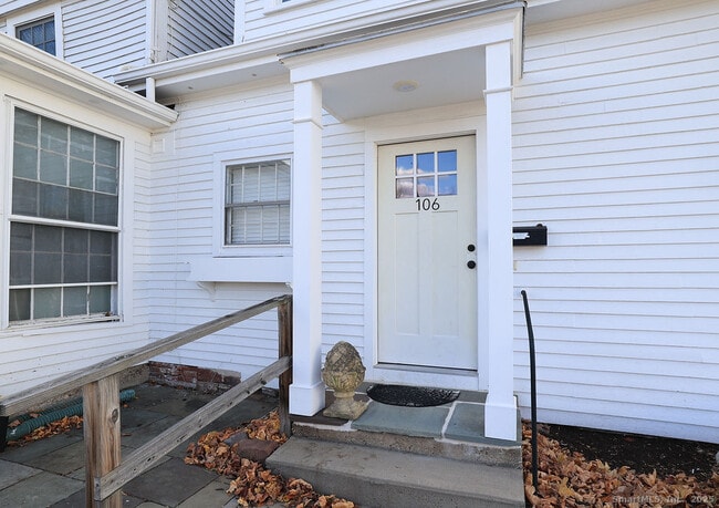 Primary Photo - 792 Farmington Ave