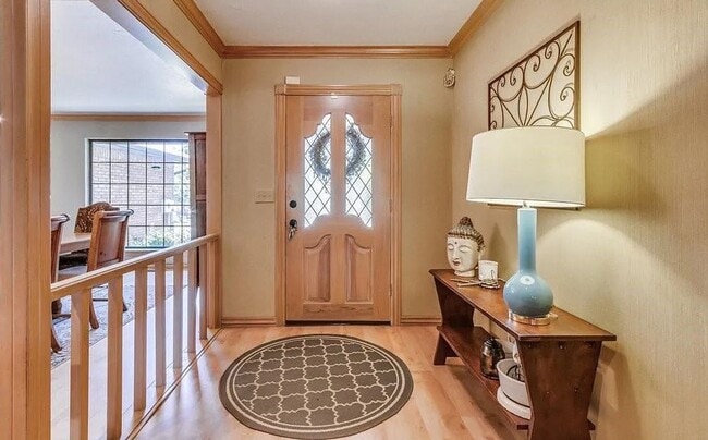 Building Photo - Massive 4BD/3BTH and 2 Car garage Home! Minutes from I-35
