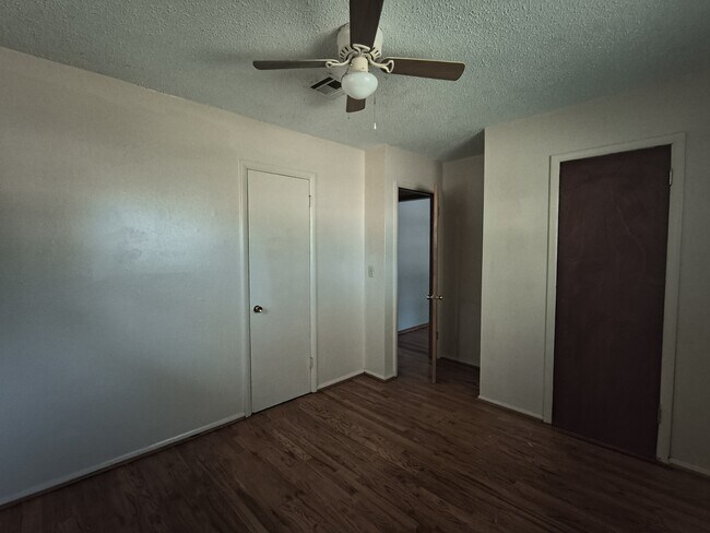 Building Photo - 140 Ridgecrest Rd