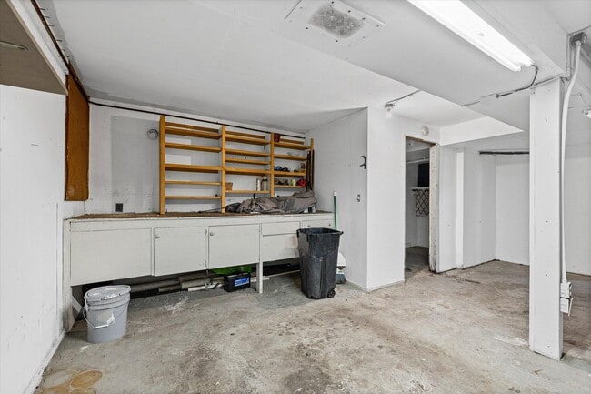Building Photo - 4512 Salem Dr