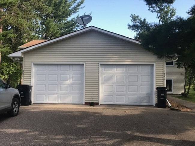 Building Photo - 2 Bedrooms, 1.5 Bathrooms Duplex Home in Brainerd, MN w/access to Gull & Round Lakes