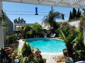 swimming pool - 223 S Carson Rd