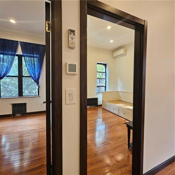 Building Photo - 1535 E 31st St