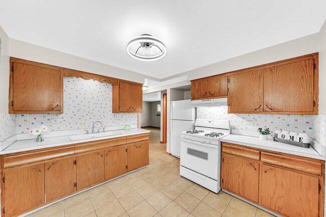 Building Photo - 4920 N Harlem Ave