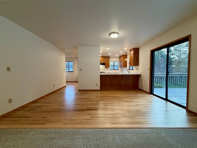 Building Photo - 4036 Campton Rd