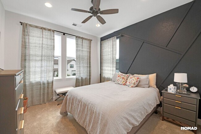 Building Photo - Spacious 5BR House in Littleton