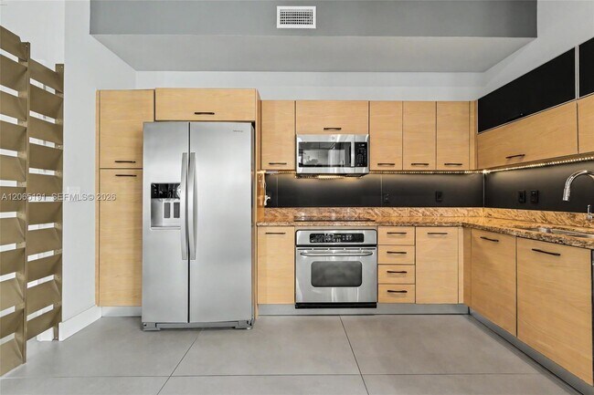 Building Photo - 2275 Biscayne Blvd