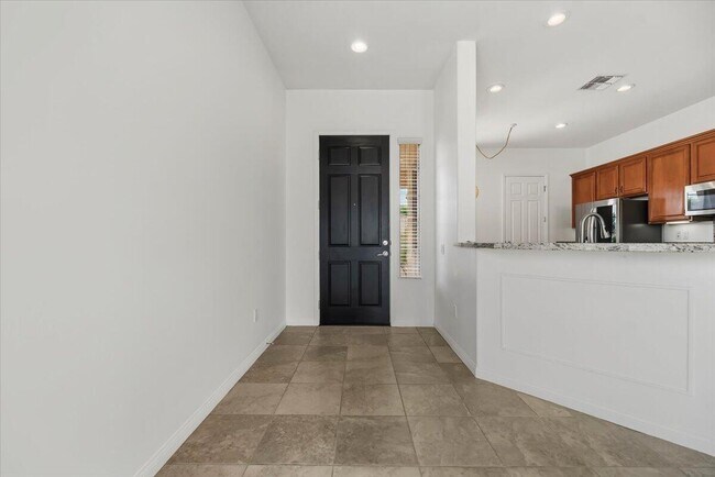 Building Photo - 81916 Avenida Del Toro