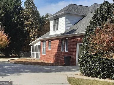 Building Photo - 1070 Camden Park Dr