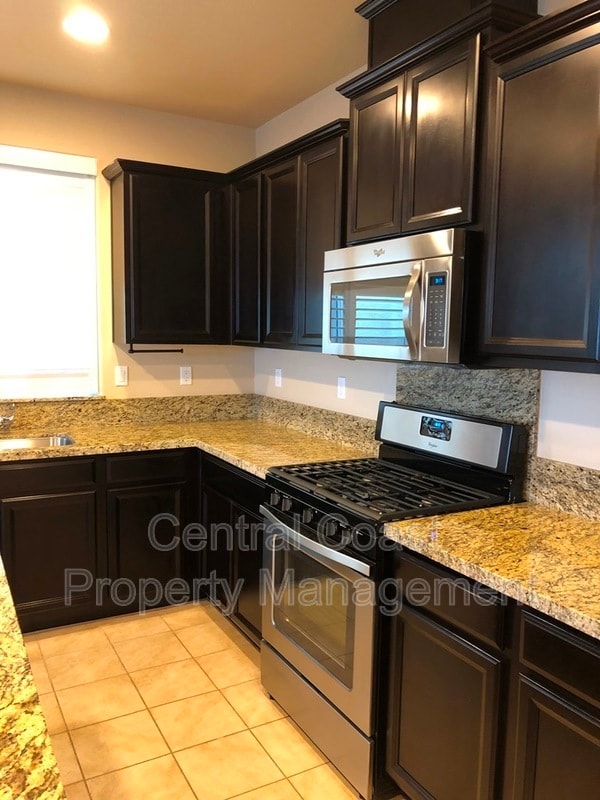 Building Photo - 16330 E Garrison Dr
