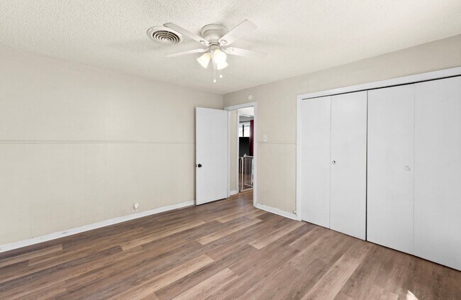 Building Photo - AVAILABLE BEGGINING OF JUNE ; APPLY ON OUR WEBSITE TODAY!!!