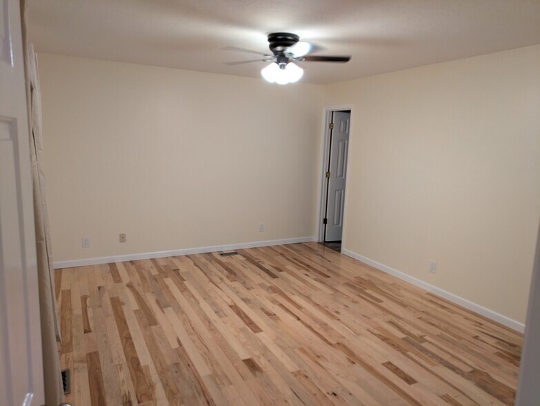 Building Photo - 103 Wingfield Dr