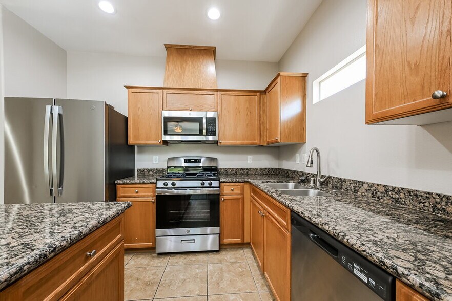 Building Photo - 8962 Harmony Hall Ave