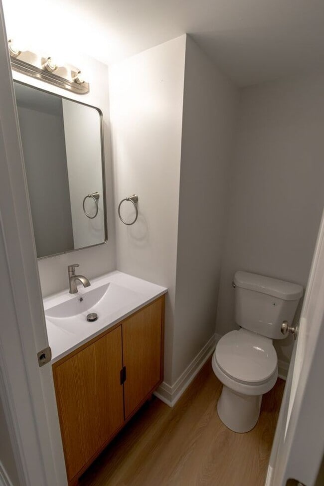 Building Photo - Renovated 3 Bed / 1.5 Bath in Essex | Parking Pad | Available 1/19/2026