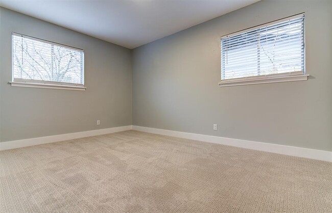 Building Photo - 4707 Menchaca Rd