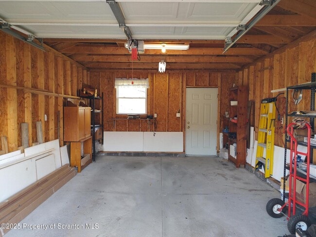 Building Photo - 1023 Carmalt St