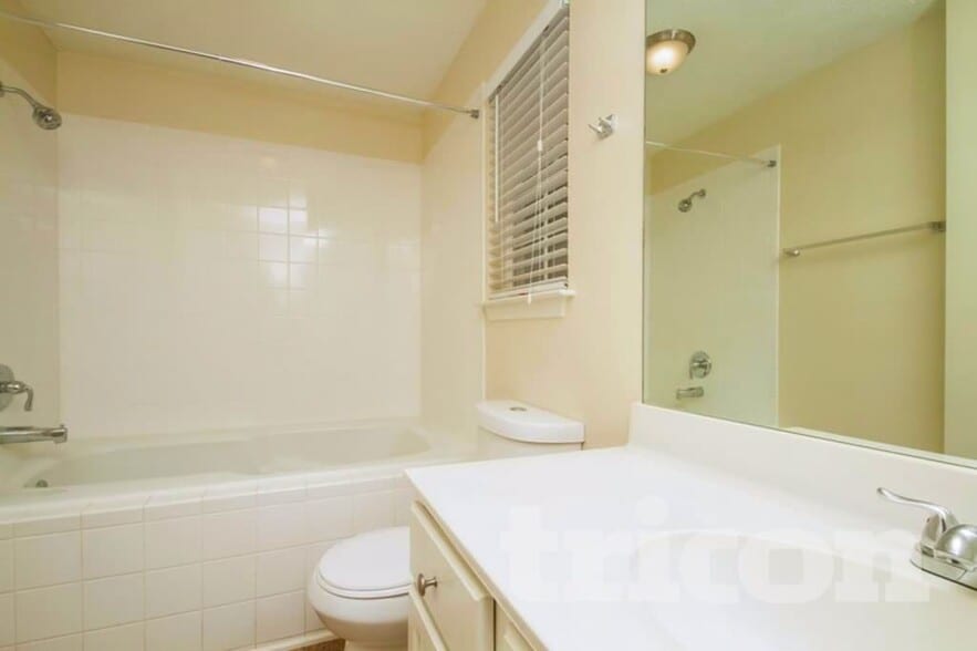 Building Photo - 3212 W Yorkshire Ct