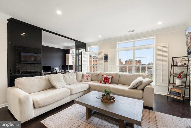 Building Photo - 43131 Wealdstone Terrace