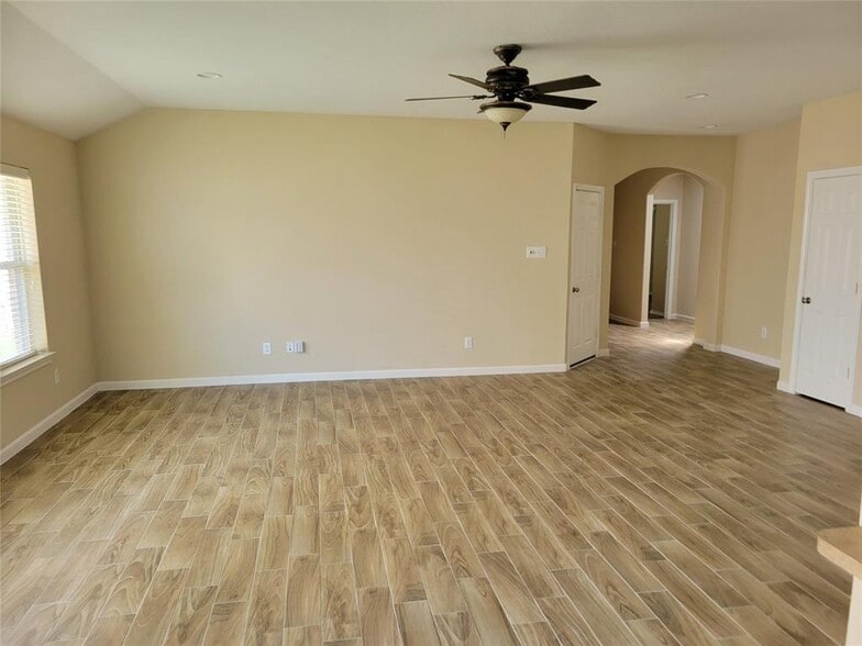 living room - 6110 Moran Crest Dr