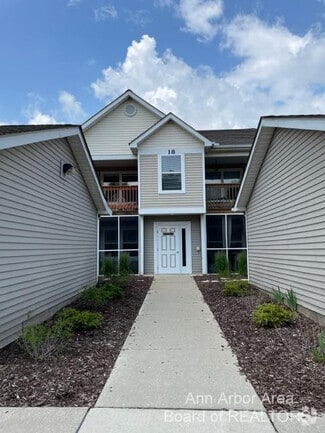 Building Photo - 1522 Oakfield Dr