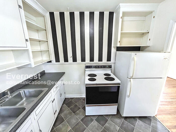 Building Photo - 4800 Cutshaw Ave