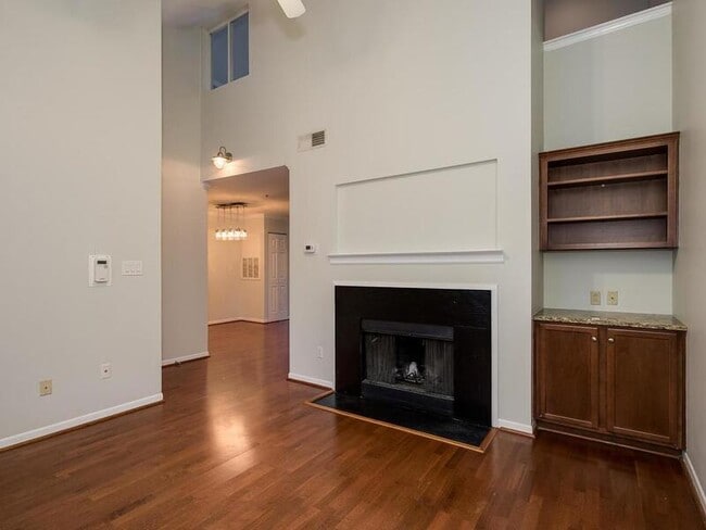 Building Photo - 424 Mather Green Ave