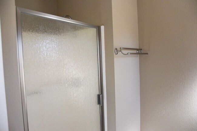 Building Photo - Beautiful 2 Story Home For Rent