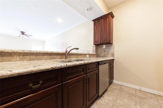 Building Photo - 3780 Tanglewilde St